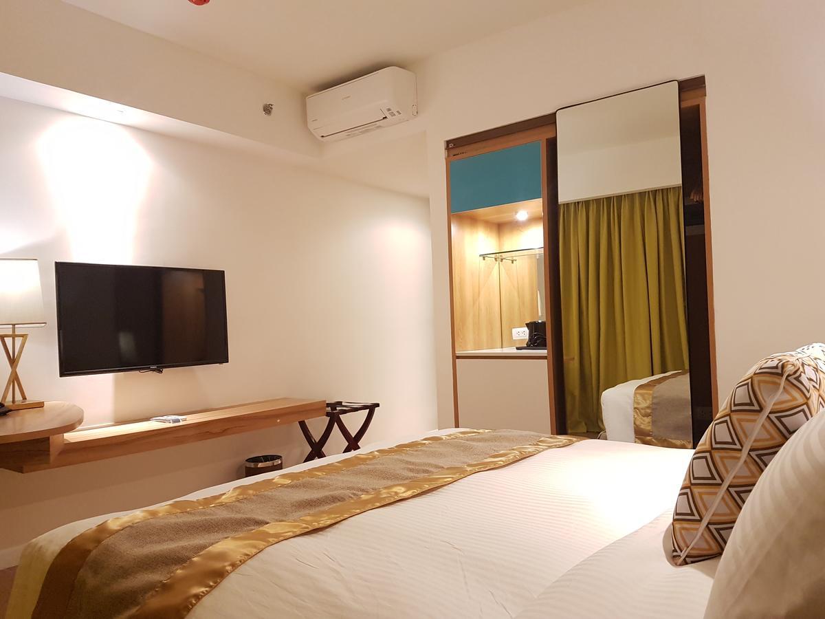 Ferra And Garden Hotel