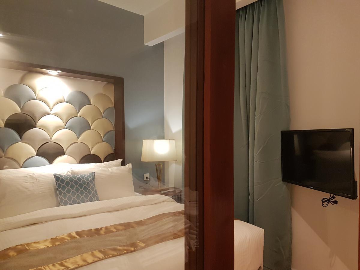 Ferra And Garden Hotel 3*