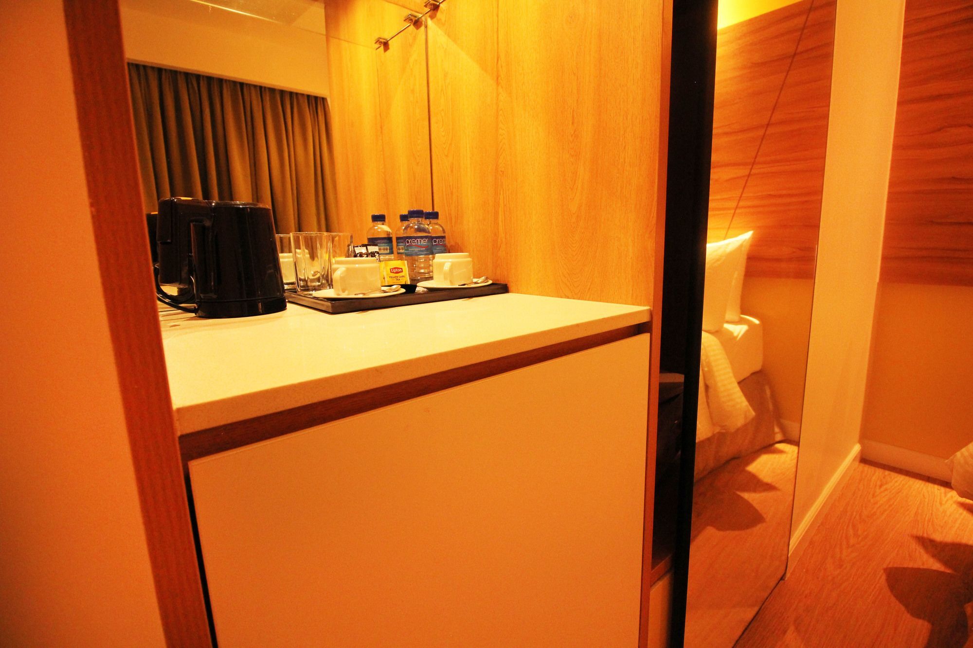Ferra And Garden Hotel
